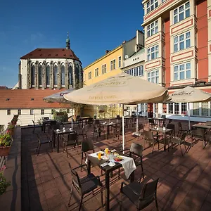 Ea Julis 4*, Praga Republica Cehă